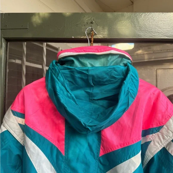Descente Pink & Turquoise Ski Jacket - Picture 5 of 15